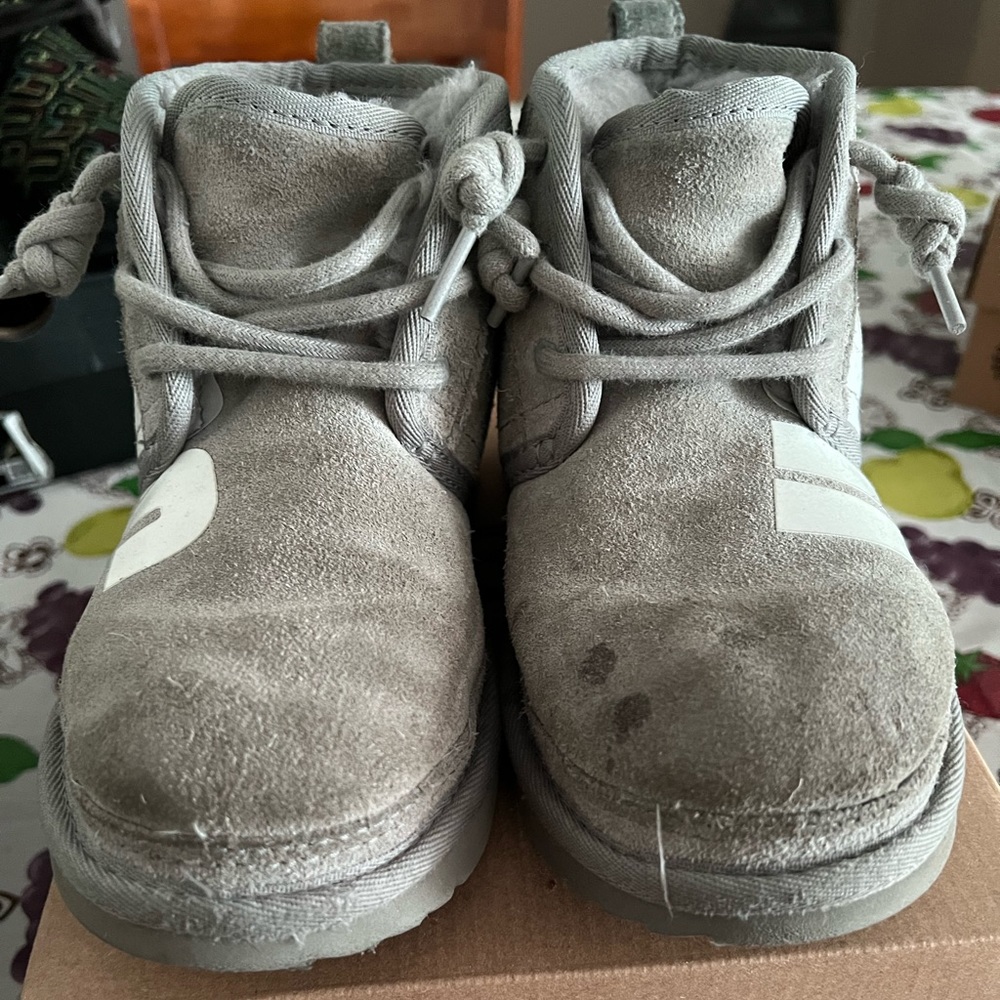 Uggs Size 1y
